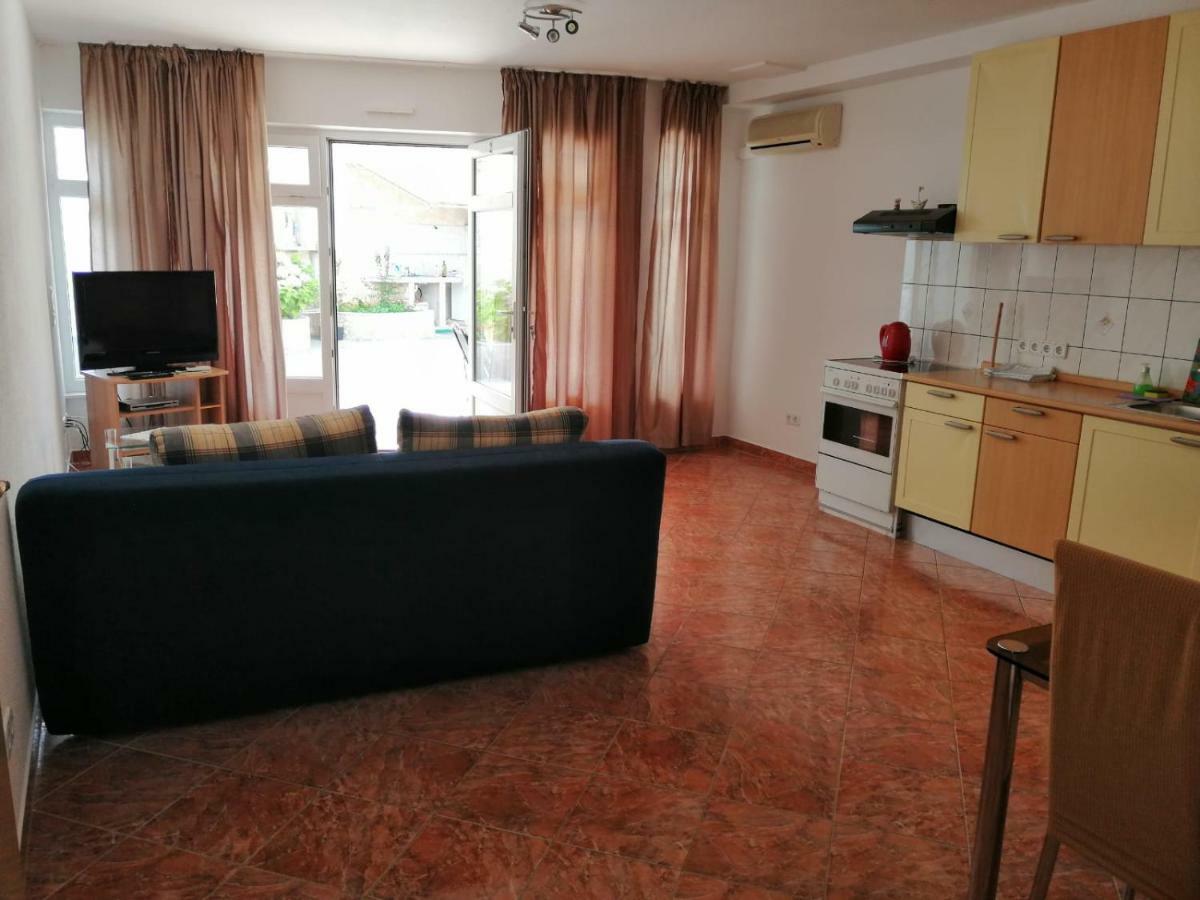 Apartmani Jureta Okrug Gornji Eksteriør billede